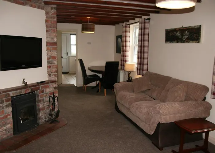 Hawthorn In Crayke Yo61 4te * York